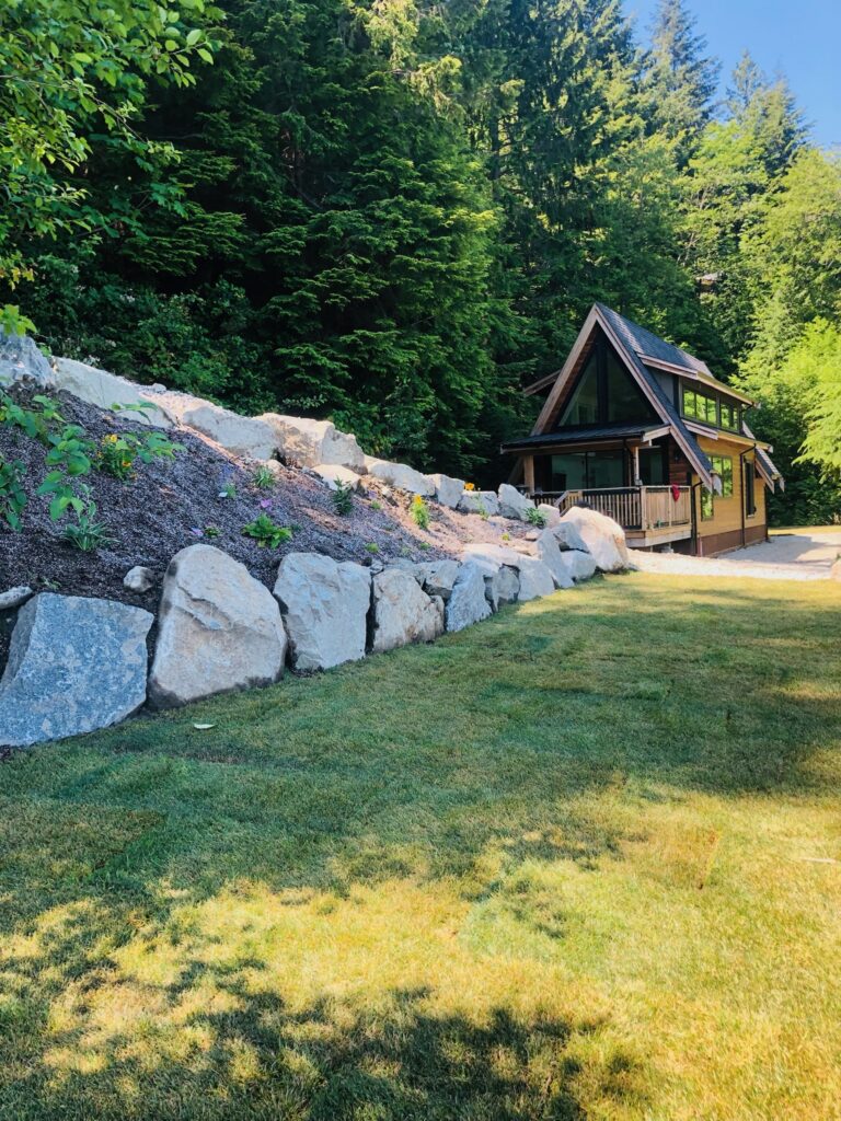 Retaining Wall with Lawn and Irrigation system